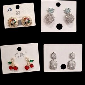 Set of four dainty elegant earrings Earrings brand new